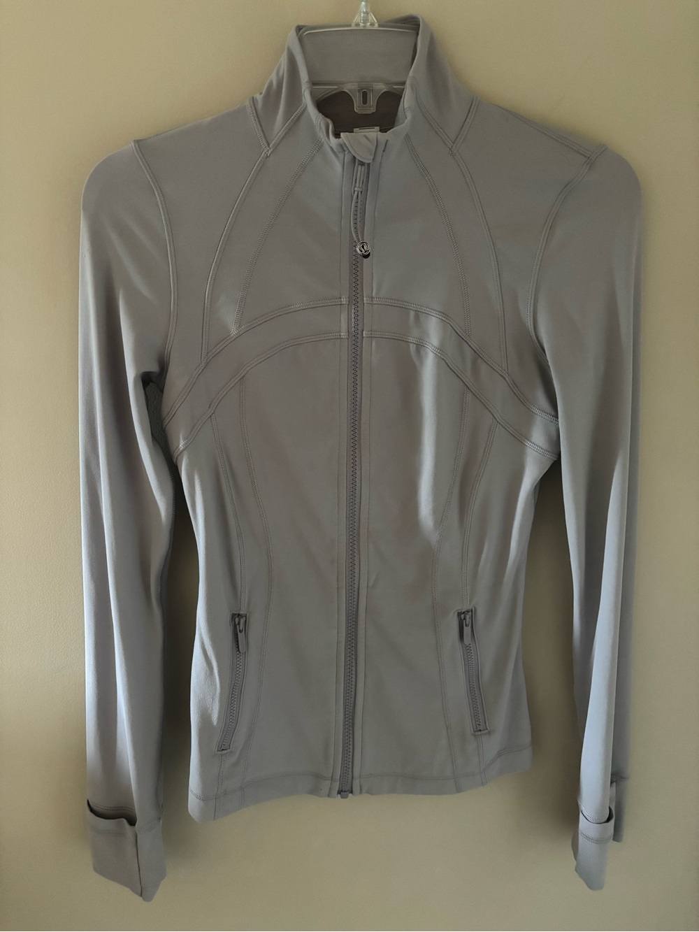 Lululemon Women’s Mauve Grey Define Jacket and Leggings - Picture 4 of 7